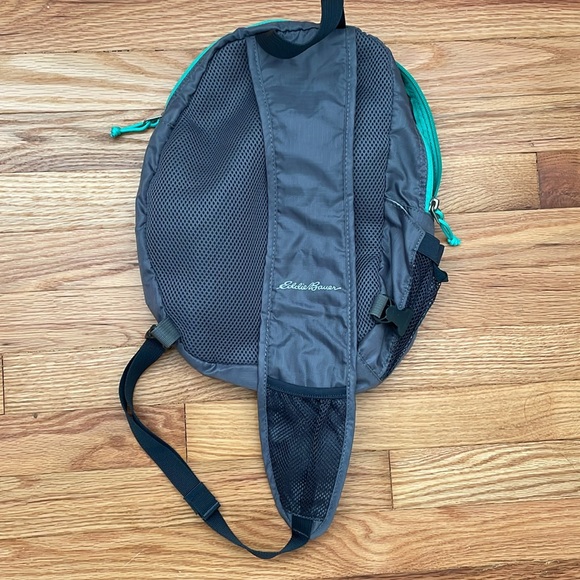 Eddie Bauer Gray Sling Bag - Picture 6 of 6
